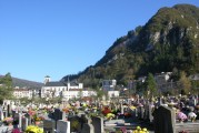 Accès au cimetière de Saint-Claude